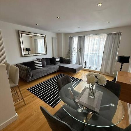 Two Br Flat 5 Mins Walk From London Eye G96 Apartman Kültér fotó